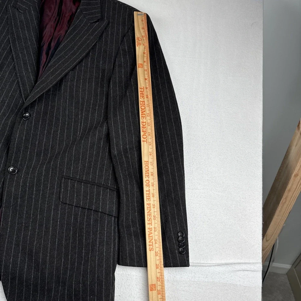 Banana Republic Wool Nylon Blend Chalkstripe Dark Gray Blazer 44R Peak Lapel